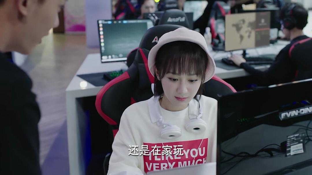 佟年造型,佟年的造型