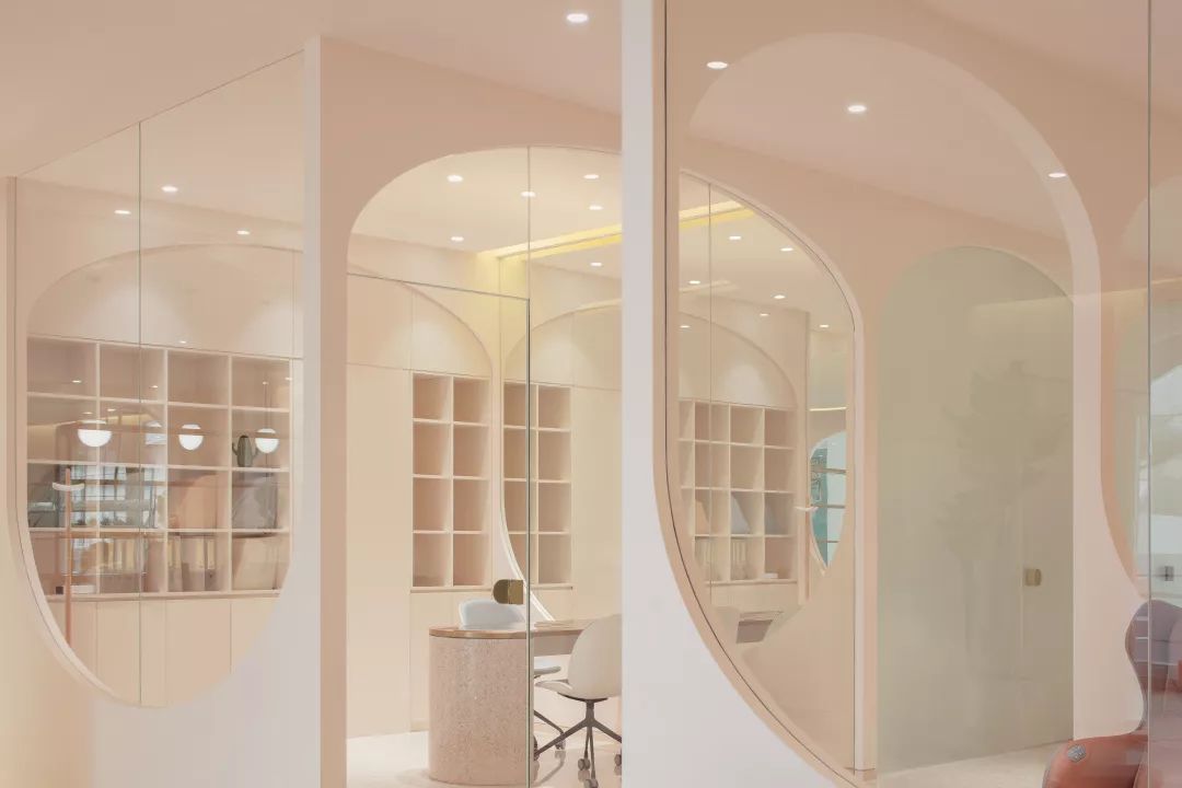 拒绝花哨！建筑师CP孙大勇×万书言，携手打造洞穴式美容院