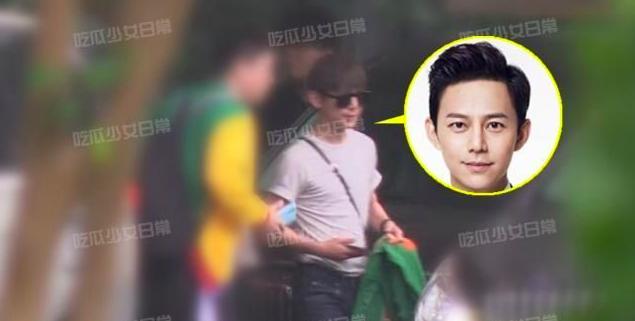 何炅同行小鲜肉同游,何炅和小鲜肉携手逛街