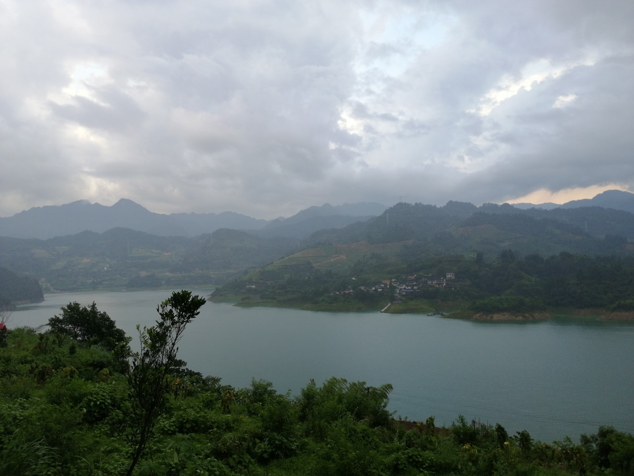 继续努力在钓鱼的路上,我不在钓鱼就在去钓鱼的路上图片