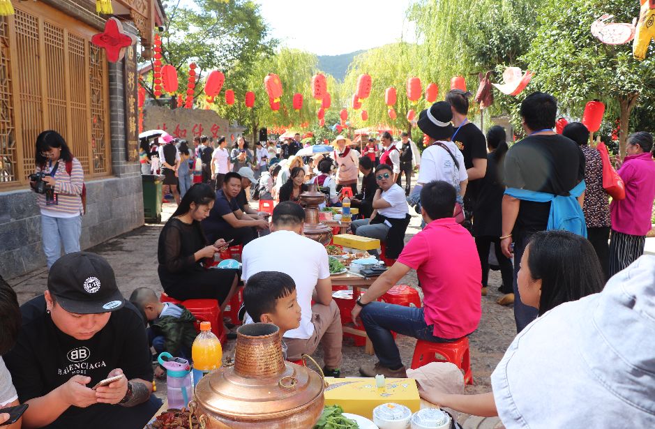 感受一下丽江的火把节,火把节云南丽江