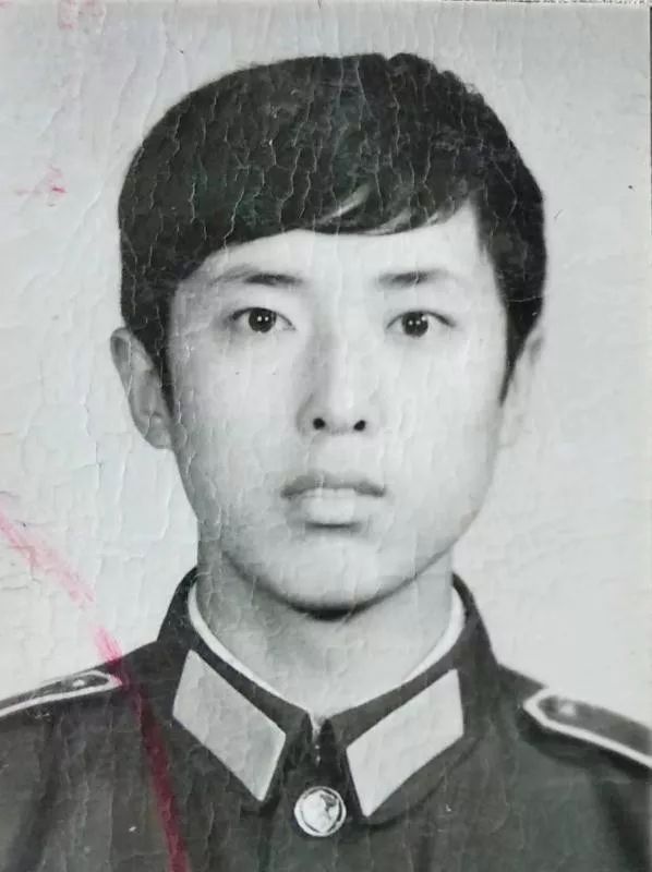 不忘初心牢记使命警营父子兵,不忘初心牢记使命公安在行动