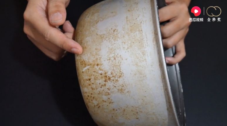 电饭锅这个位置要经常擦,电饭锅怎么擦才能更省电