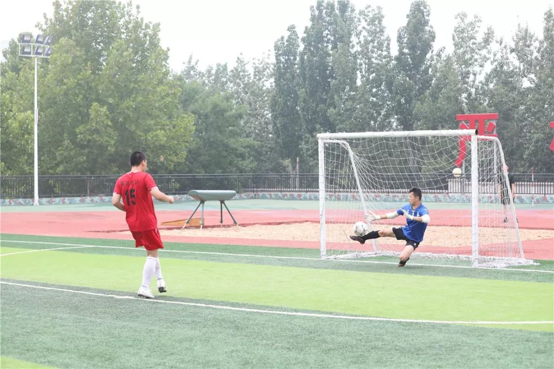 强军杯“卫士动力”业余足球比赛济南片区圆满收官,*警武**莱芜支队点球大战险胜总队机关