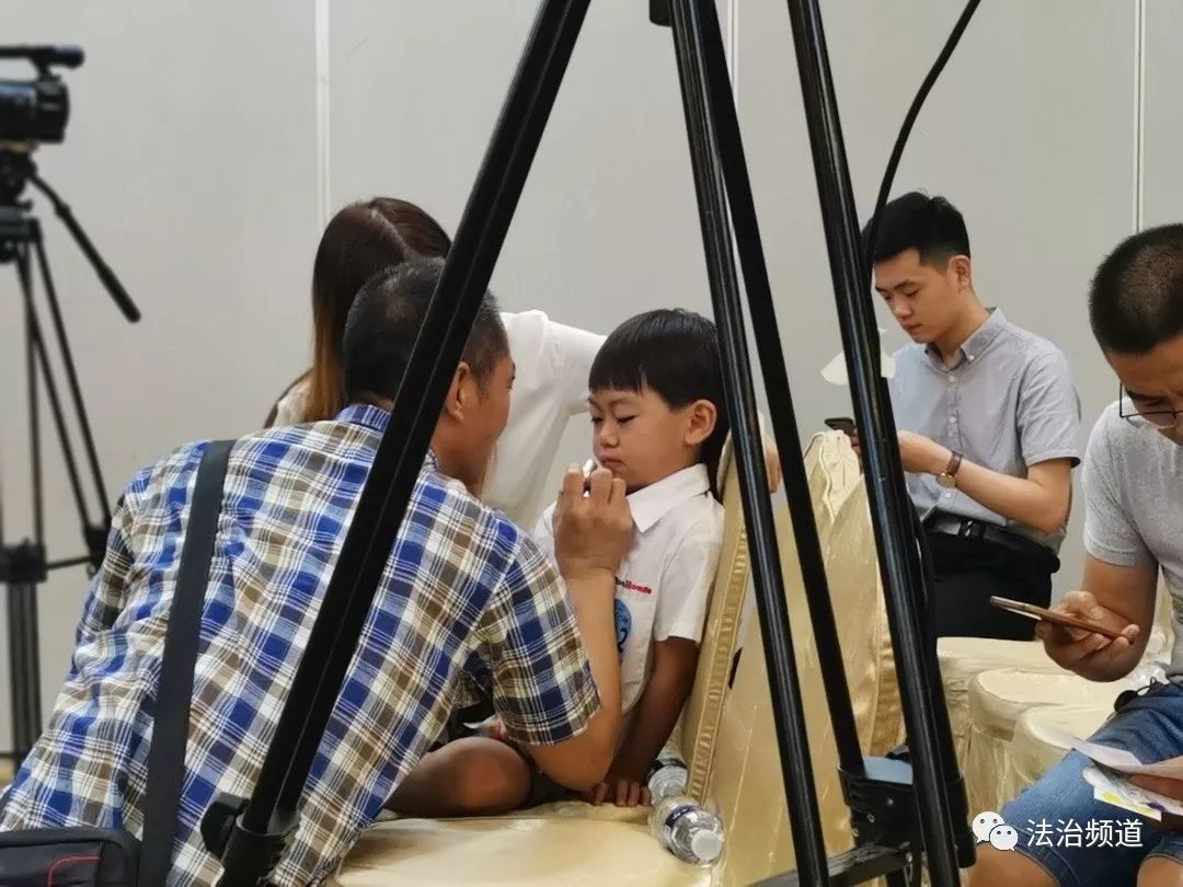 华夏欢乐诵鸣笛启航——郑州站