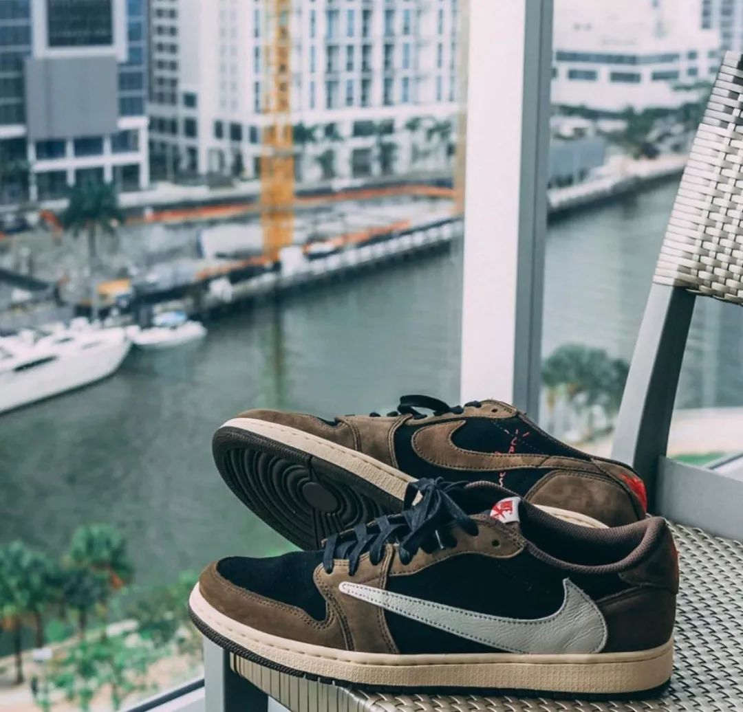 aj1和yeezy满天星,aj和yeezy哪个更容易受欢迎