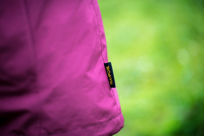 黑科技冲锋衣防暴雨,最强性能的冲锋衣