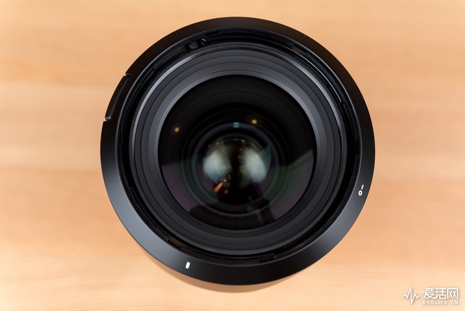 腾龙sp35mm1.4镜身是金属的,腾龙sp17-50mmf2.8镜头