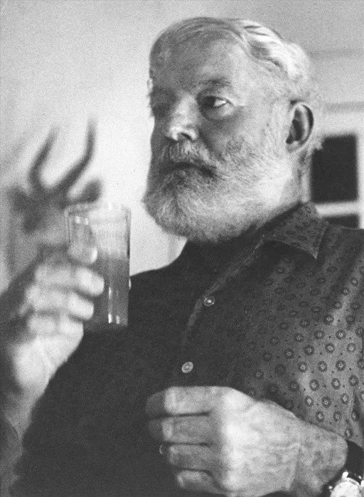 海明威在文学上的巨大成就,谈谈海明威在文学上的巨大成就