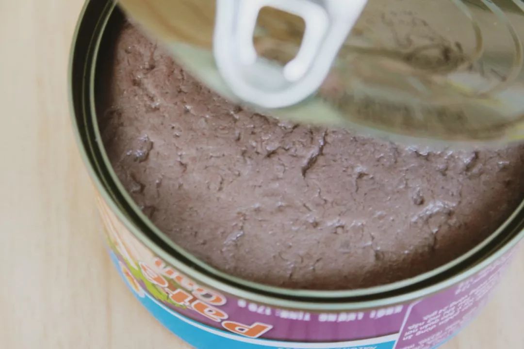 网购越南土特产|炼奶冰咖法包猪肝酱扎肉春卷虾片，一个下午茶全都拥有