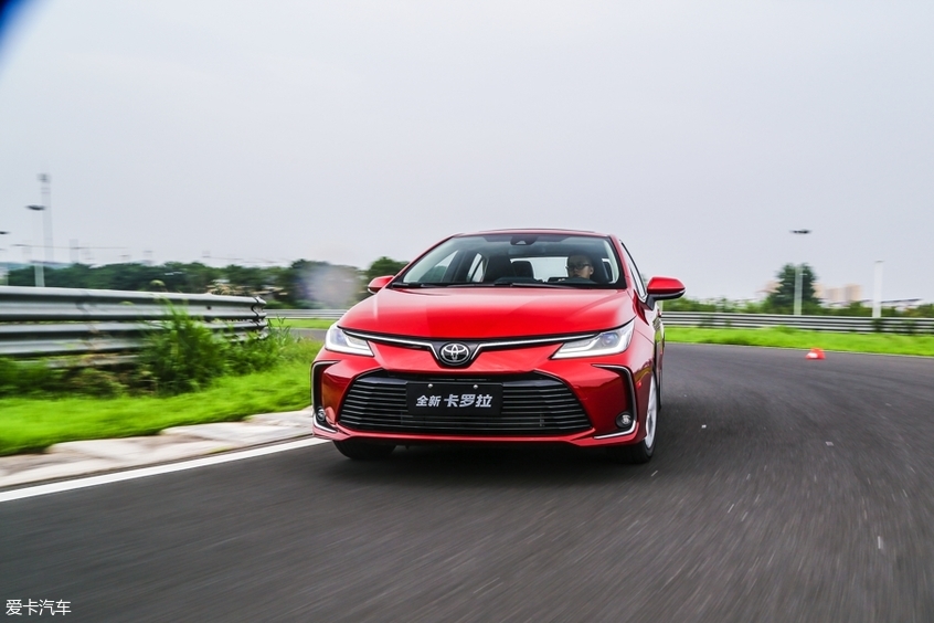12代卡罗拉上市时间,丰田卡罗拉从第一代到12代
