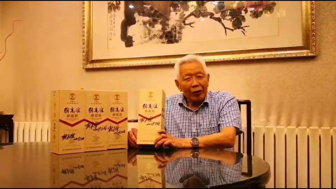 「微酒观察」“大师酒”上演群英传，机遇之下小心“触礁”