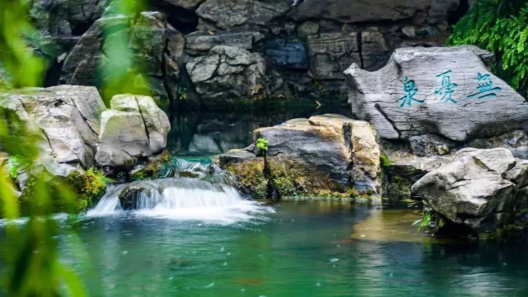 趵突泉真的超美,济南趵突泉是个很大的景点吗