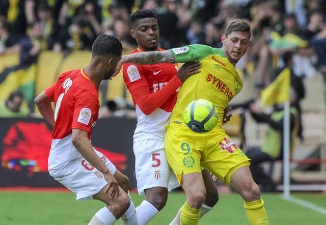 萨拉遇难的必然性,萨拉空难事件