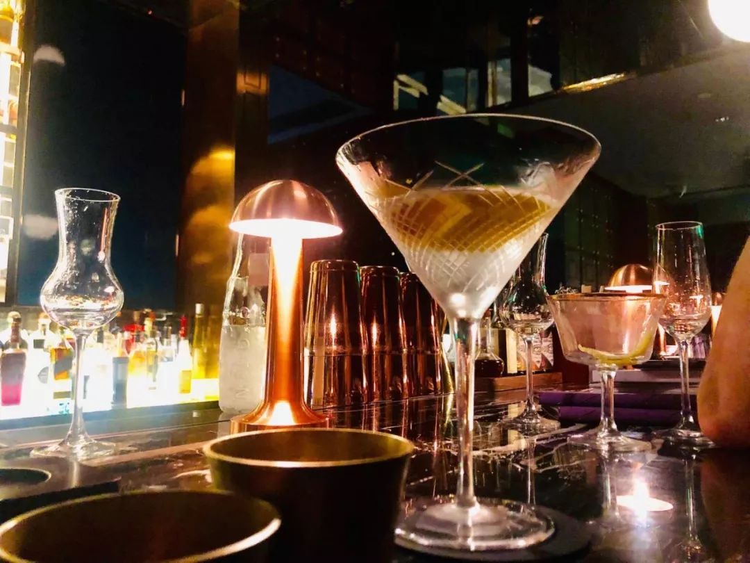 酒吧的微醺感,酒吧微醺感