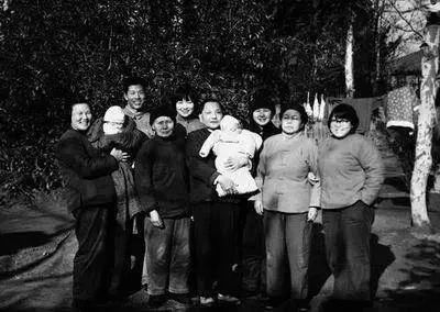 今天他115岁了，*小平邓**一生的40个瞬间