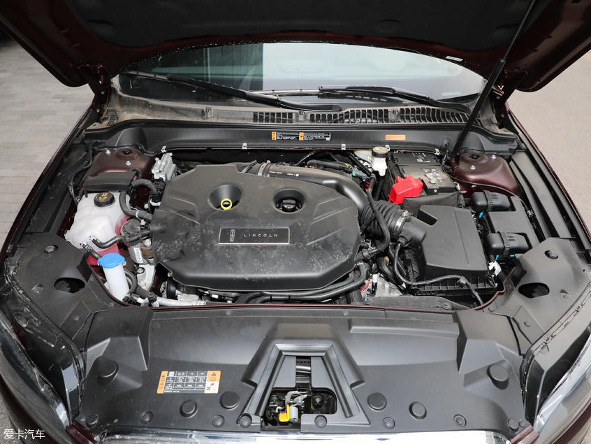 a4l对比林肯mkz,林肯mkz和奥迪a4l哪个档次高