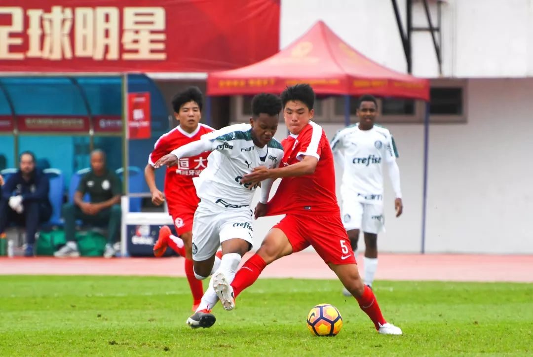 u13冠军杯恒大足校3战全胜夺冠,u15东亚杯中国队夺冠恒大足校