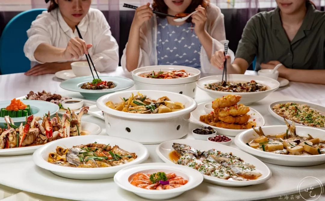 东海开渔第一网！20年本帮菜大佬开卖小海鲜，人均只要100+