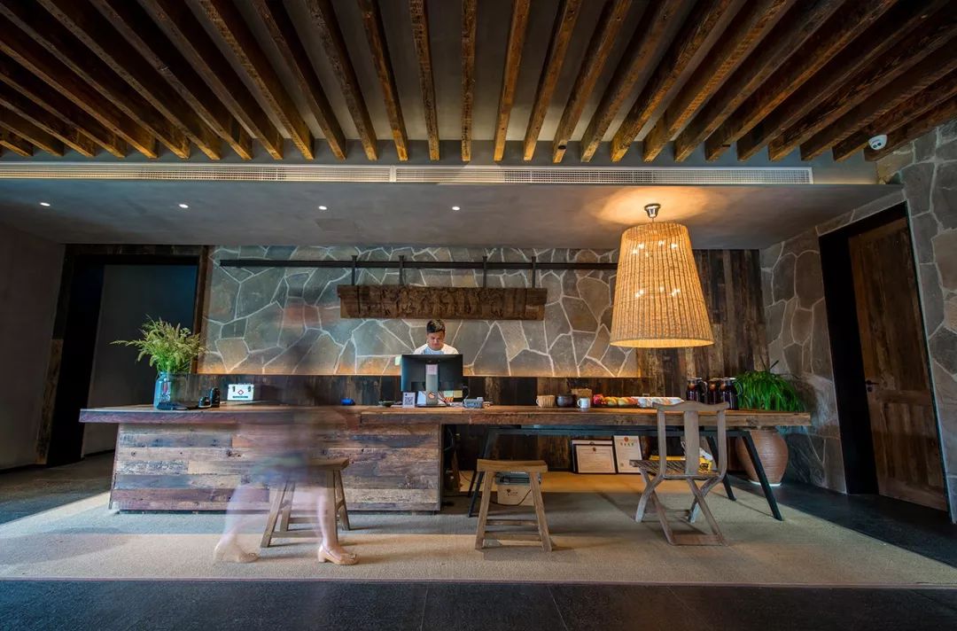 谁说江南无金秋？这座高铁直达的小县城靠一间仙气民宿，就撩到了无数隐居客