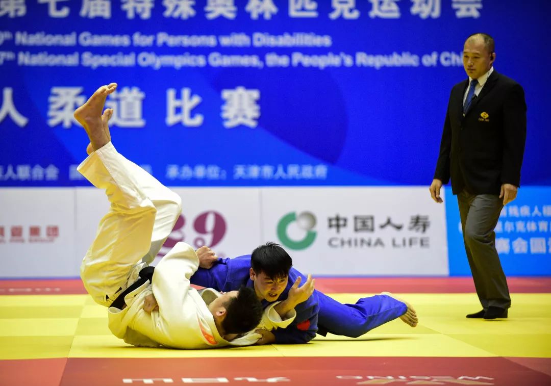 “川军”两日揽17金4银10铜盲人柔道创历史！