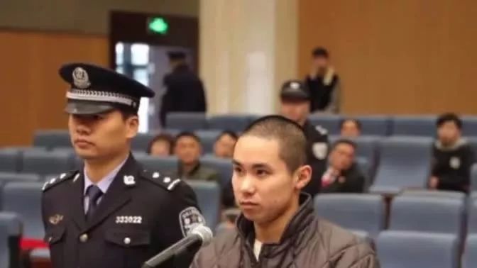 每天3分钟尽览天下事（重要提醒：今天郑州尾号1和6的车辆限行/明晚，《开学第一课》开讲，你期待么？/香港开抓“港独”分子）