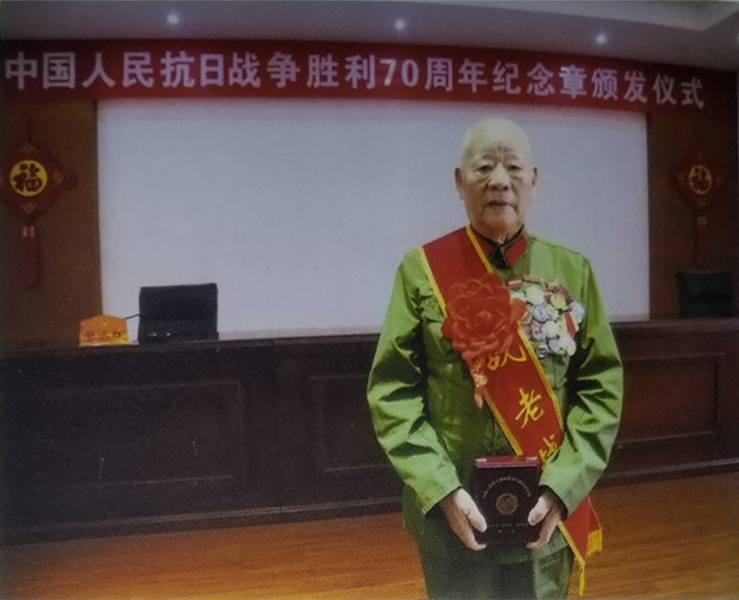 他是谁，竟被*伯承刘**、*小平邓**夸“立了奇功”