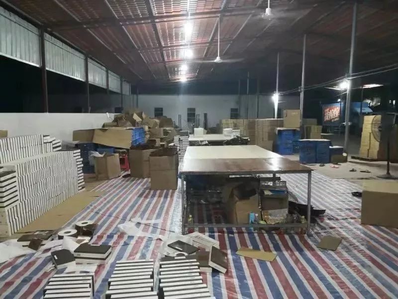 被曝光的月饼品牌,荣华和美心月饼哪个好吃