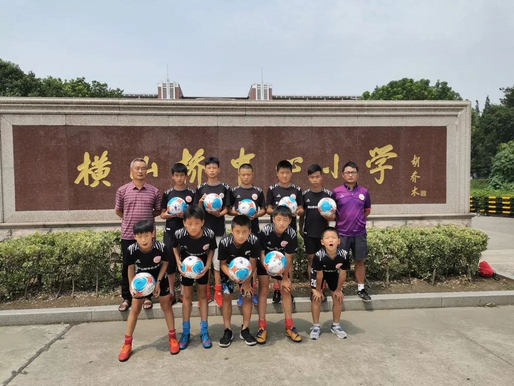 常经开“穆里尼奥”，校园足球点燃学子们的绿茵梦！