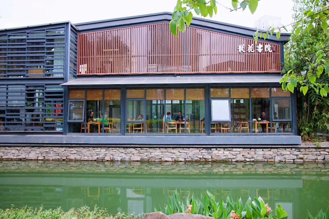 成都高新书店在哪里,成都高新科技路附近的书店