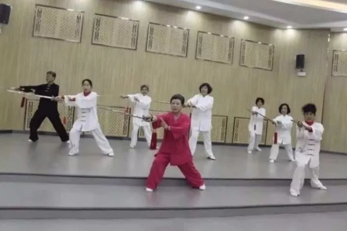 老年教育课程报名通知,社区老年课堂招生通知