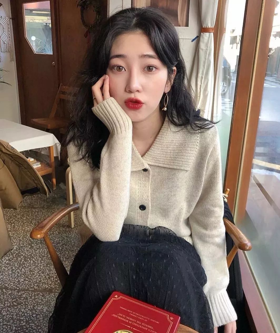 四款专属秋冬的慵懒发型,秋冬新款慵懒风宽松温柔