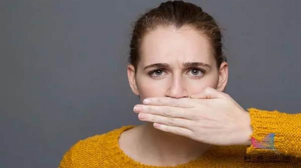 天天刷牙为什么还口臭求解决办法,为什么天天刷牙还是有口臭