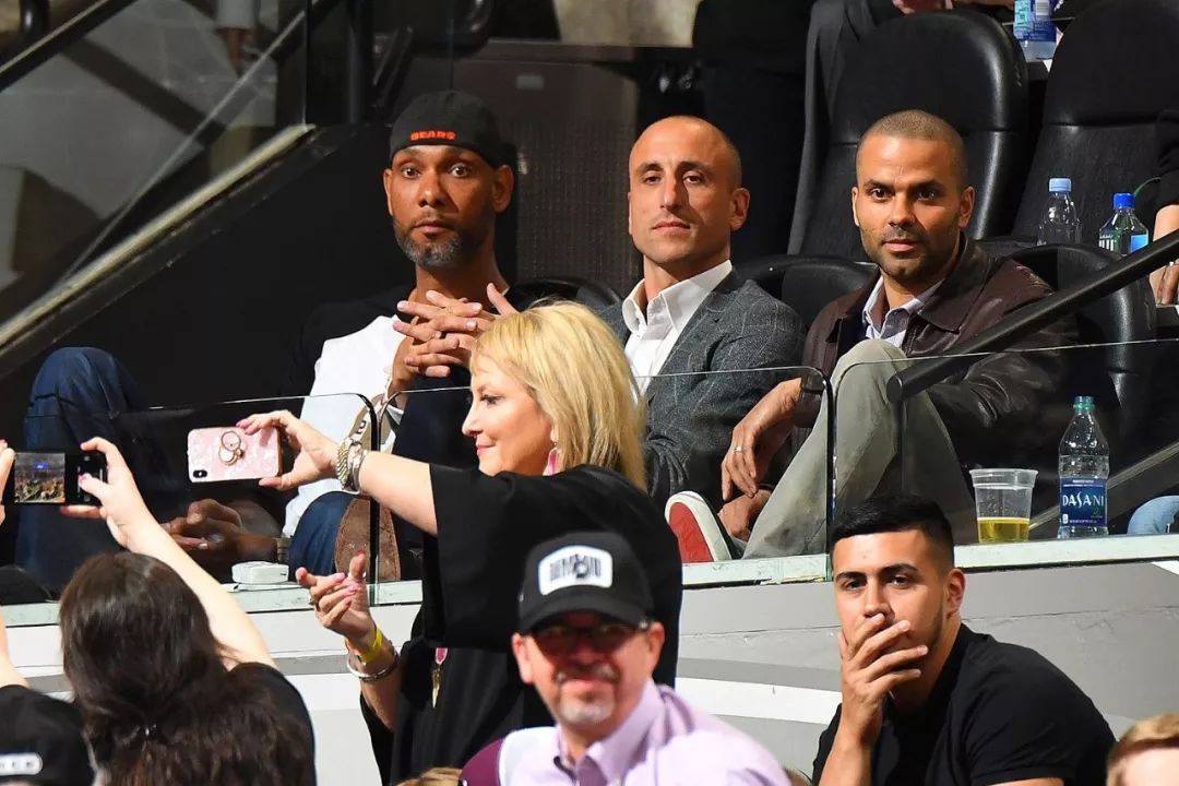 帕克马刺球衣退役,2021勇士助教帕克