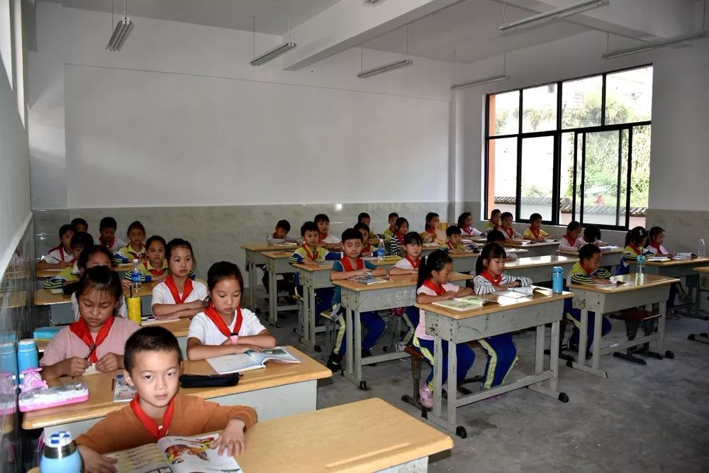 墨翰乡这所学校喜迁新校区啦！记得别再走错了！