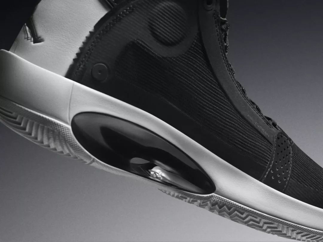 郭艾伦aj34秋天能穿吗,郭艾伦球员版aj34low登场