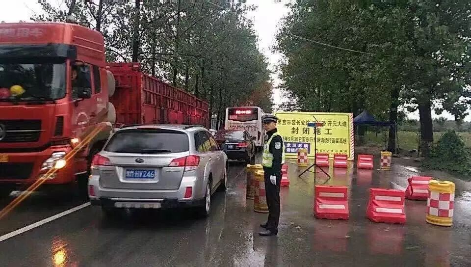 中秋我在岗公安团圆饭,中秋佳节我在岗万家灯火我守护