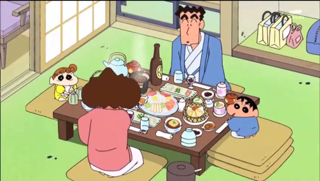 哆啦a梦和蜡笔小新谁家有钱,蜡笔小新和哆啦a梦谁有钱