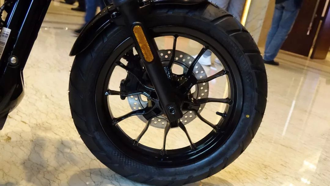 大韩轻骑gv300s经典版评测,高性价比二手巡航车报价