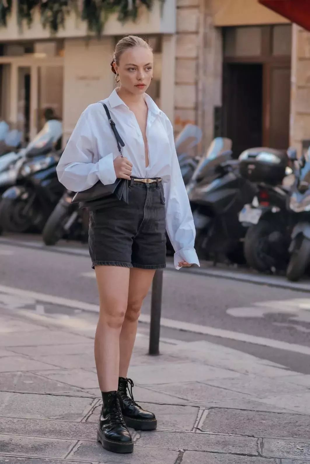 Jio热都要穿的马丁靴，作为辣妹的你得不得来一双嘛？