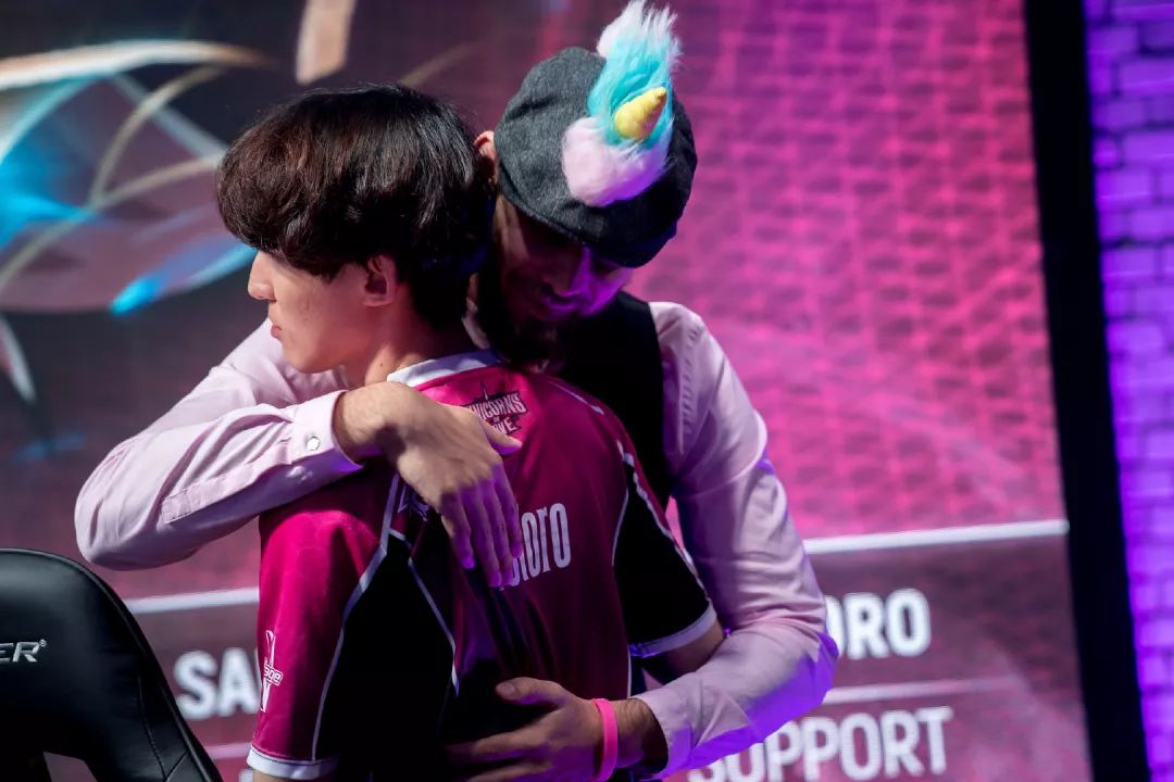 UOL故事：重生之我是独联体战队