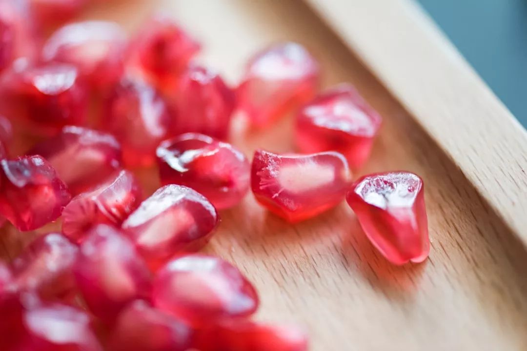 突尼斯软籽石榴特价出售,突尼斯软籽石榴三年苗多少钱一棵