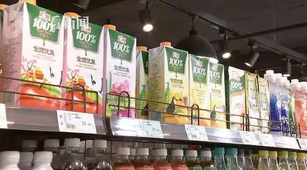 知名品牌饮料喝出异物,名牌果汁茶有大量霉菌