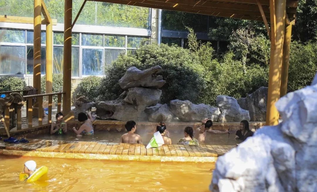 温泉沉浸式泡温泉,有一种享受叫流连忘返