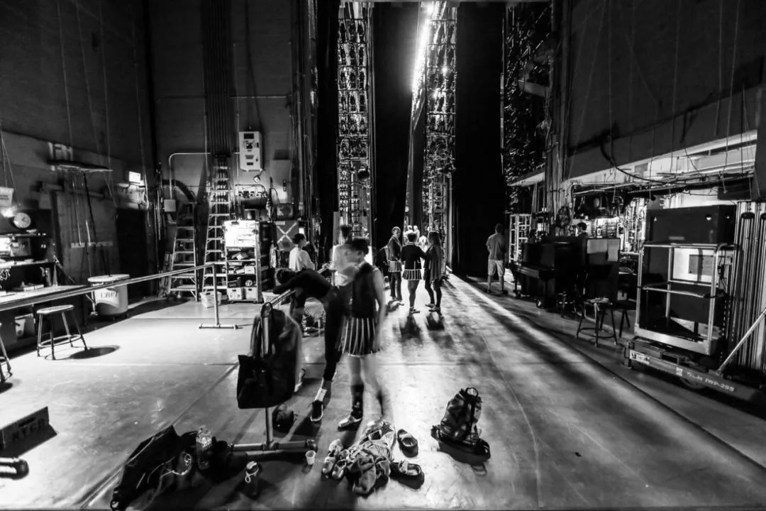 时尚前卫工作服,时尚工作服