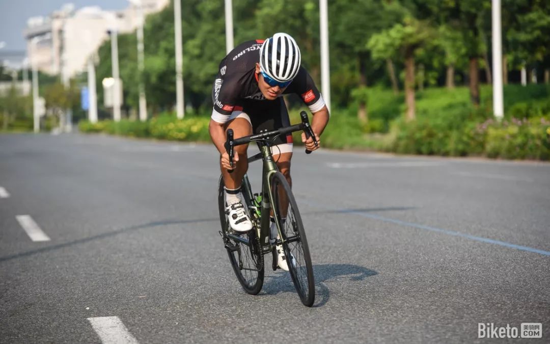 小编的私货：CannondaleCAAD13Disc105公路车评测