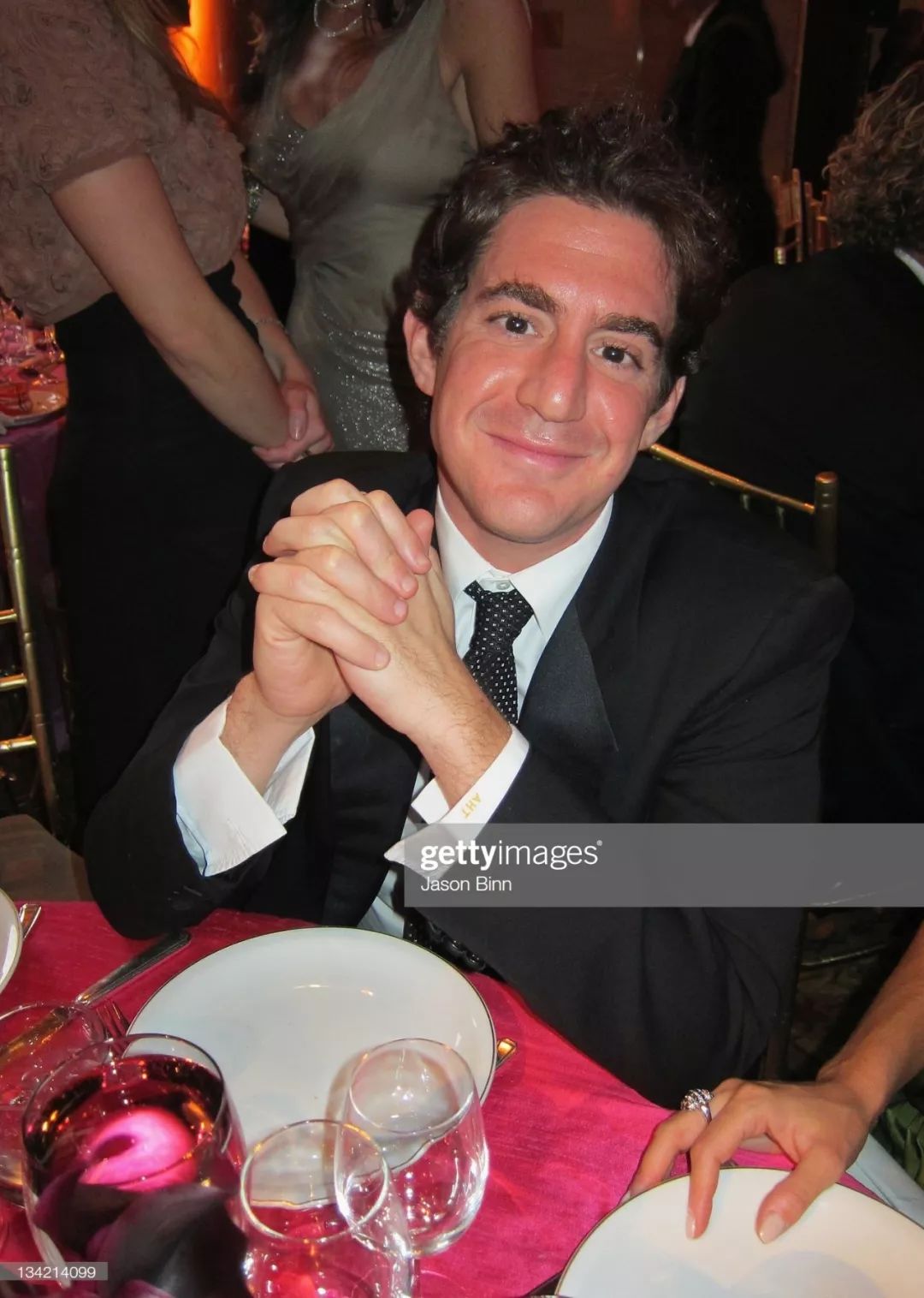 50岁邓文迪与小23岁男友,49岁邓文迪与20岁男友