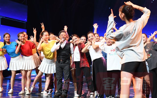 栉风沐雨二十载硕果累累,栉风沐雨二十载砥砺奋进谱新篇