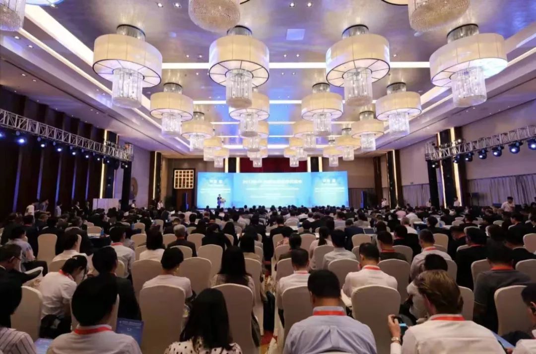 蓝绍敏给园区21名企业高管颁奖！