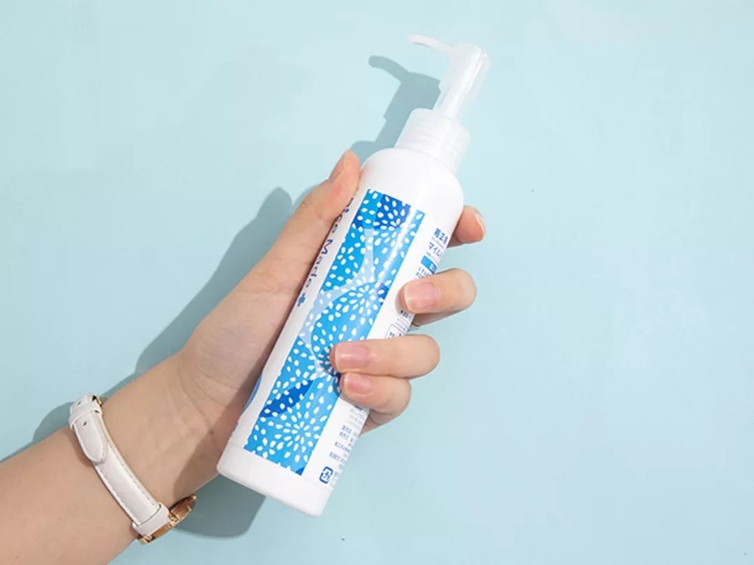 去黑头日本洗面奶,日本去角质保湿洗面奶